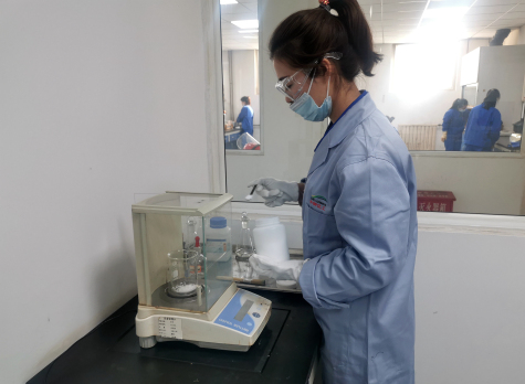 寧夏華御舉辦迎“三八”化學(xué)檢驗(yàn)工技能大賽