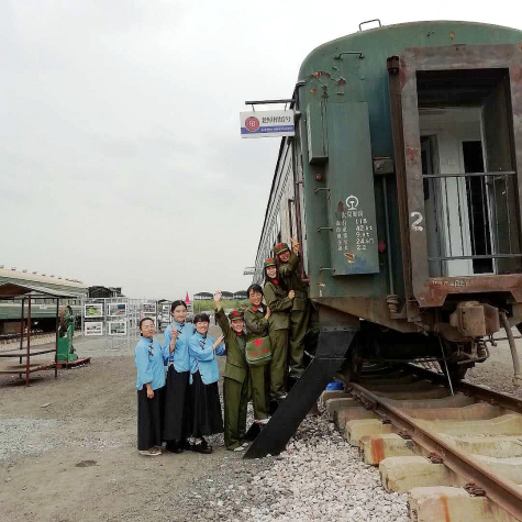 憶歷史，看發(fā)展，固初心