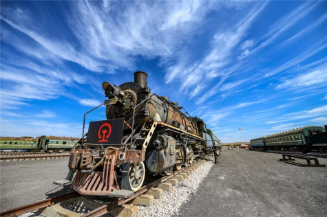 憶歷史，看發(fā)展，固初心