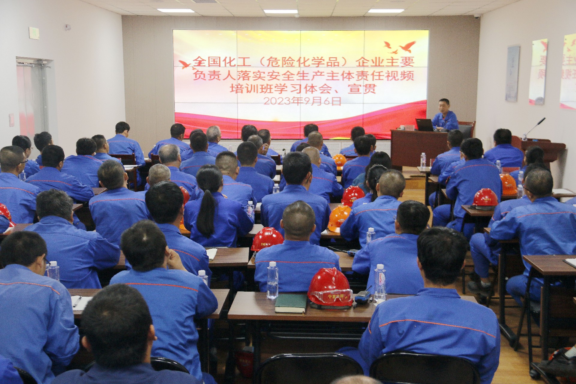 1695707517149663.jpg 05ffb6a9b84c948f81763fb01d465b2.jpg