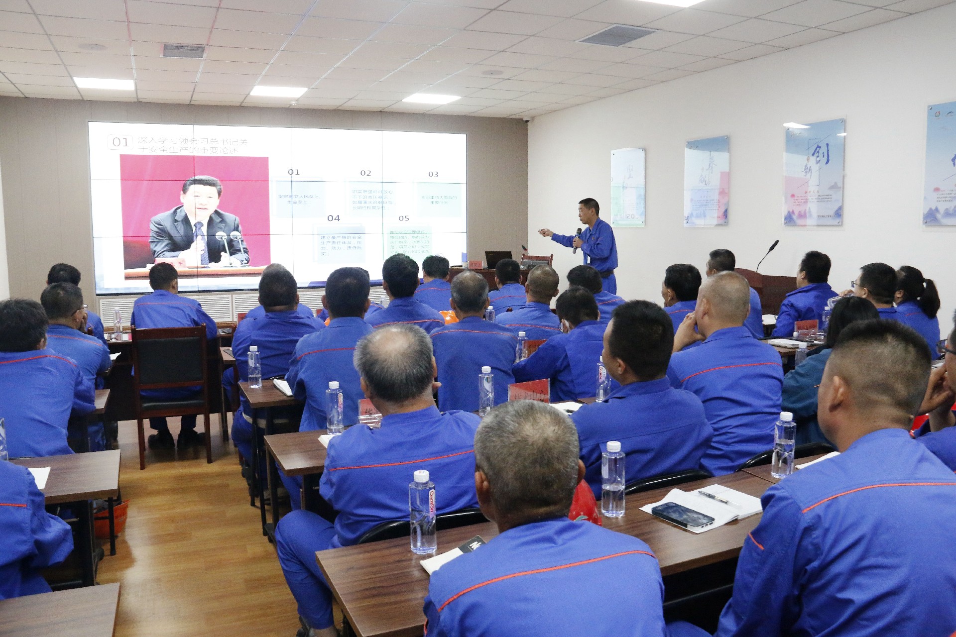 1695707695117575.jpg e713e41cc891ee27b8779018c040fb7.jpg